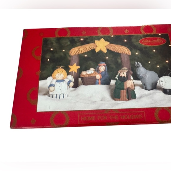 Eddie Walker for Midwest of Cannon
Falls Nativity - Picture 7 of 16